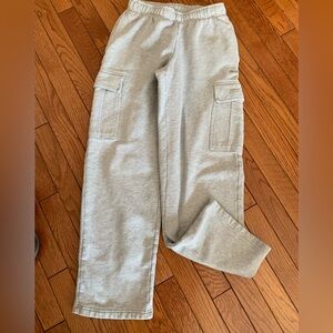 TNA Cozy Fleece cargo Sweatpants in Light Gray